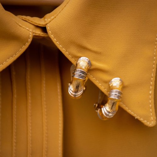 Pendientes clic dorado